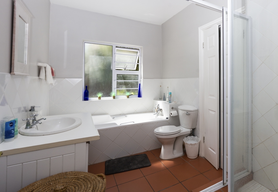 5 Bedroom Property for Sale in Kleinemonde Eastern Cape